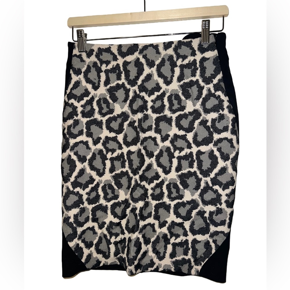 💜 Ladies Skirt